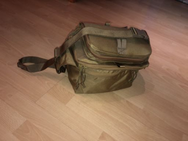 Duschtasche mit Wandhalterung